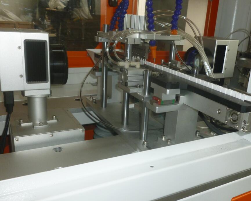 品胜电子移动电源数码配件上激光打标解析图 品胜电子移动电源数码配件上激光打标解析图